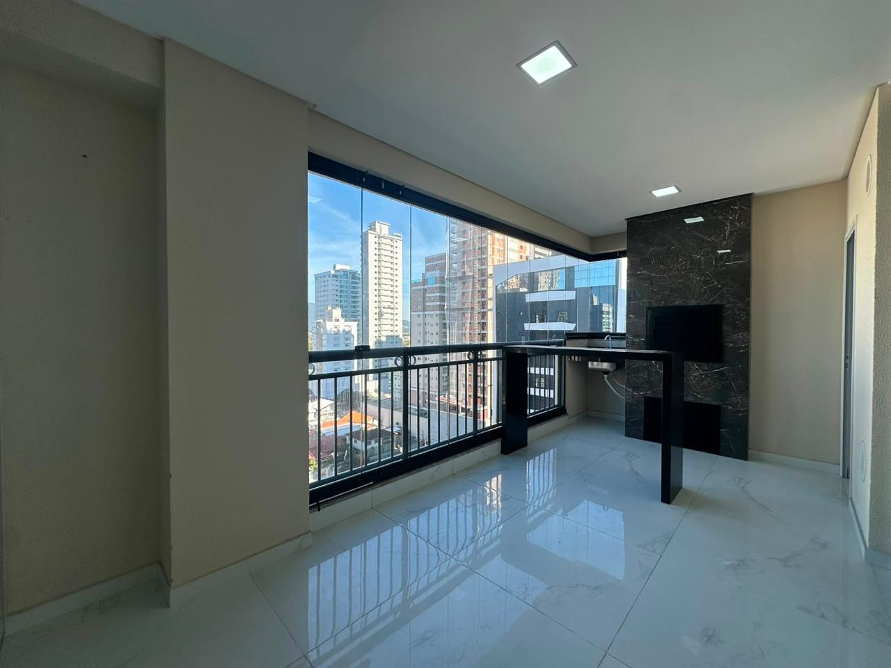  - Apartamento à venda com 3 Suítes 125m² Privativos por R$ 2.010.000,00 Semi Mobiliado em Meia Praia Itapema