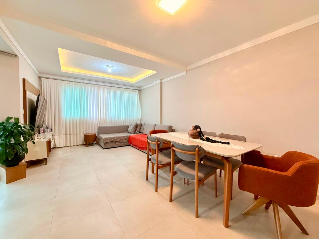 Apartamento à venda com 3 quartos, 120.00m² - Meia Praia,Itapema