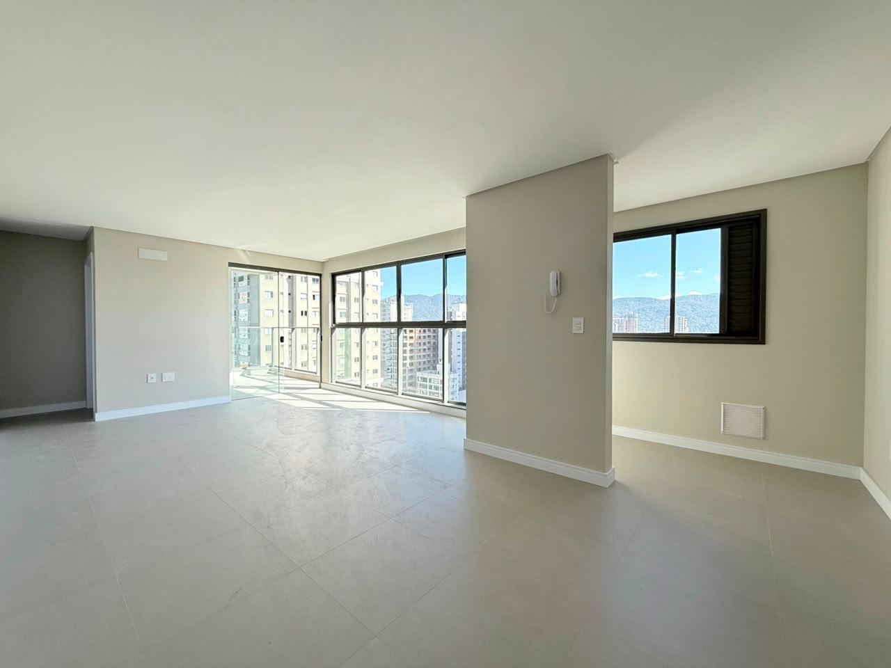 Apartamento à venda com 2 quartos - Meia Praia ,Itapema 