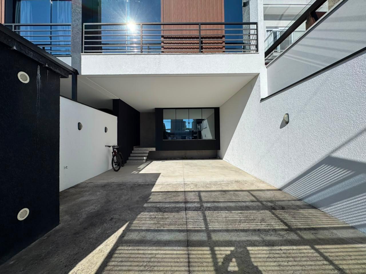 Casa à venda com 4 quartos - Praia dos Amores,Porto Belo