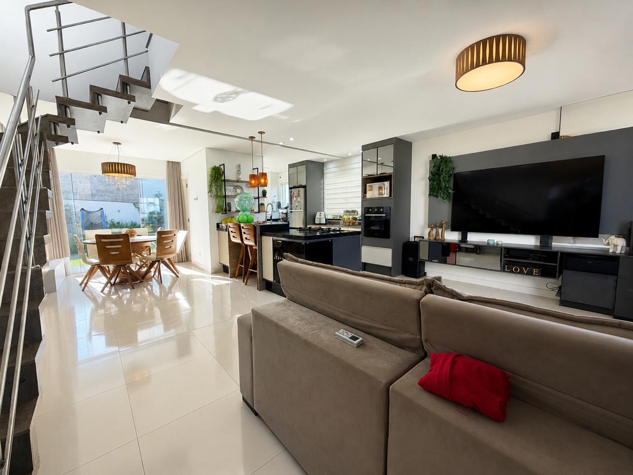 Casa à venda com 3 quartos, 141.00m² - São Judas Tadeu,Balneário Camboriú