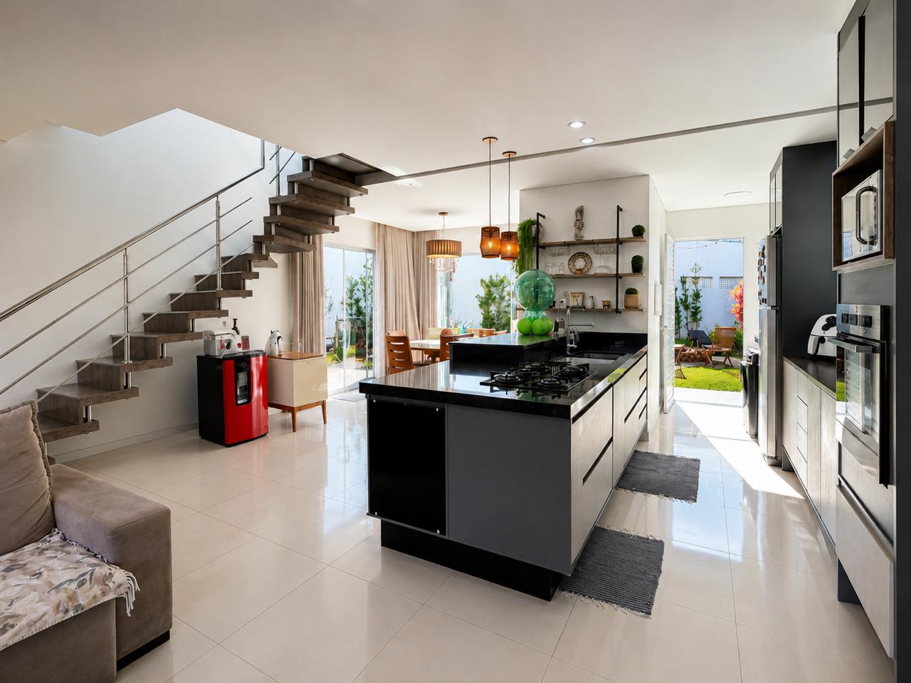  - Casa à Venda com 3 Dormitórios Sendo 1 Suíte 141m² Privativos por R$ 2.600.000,00 Balneário Camboriú  SC