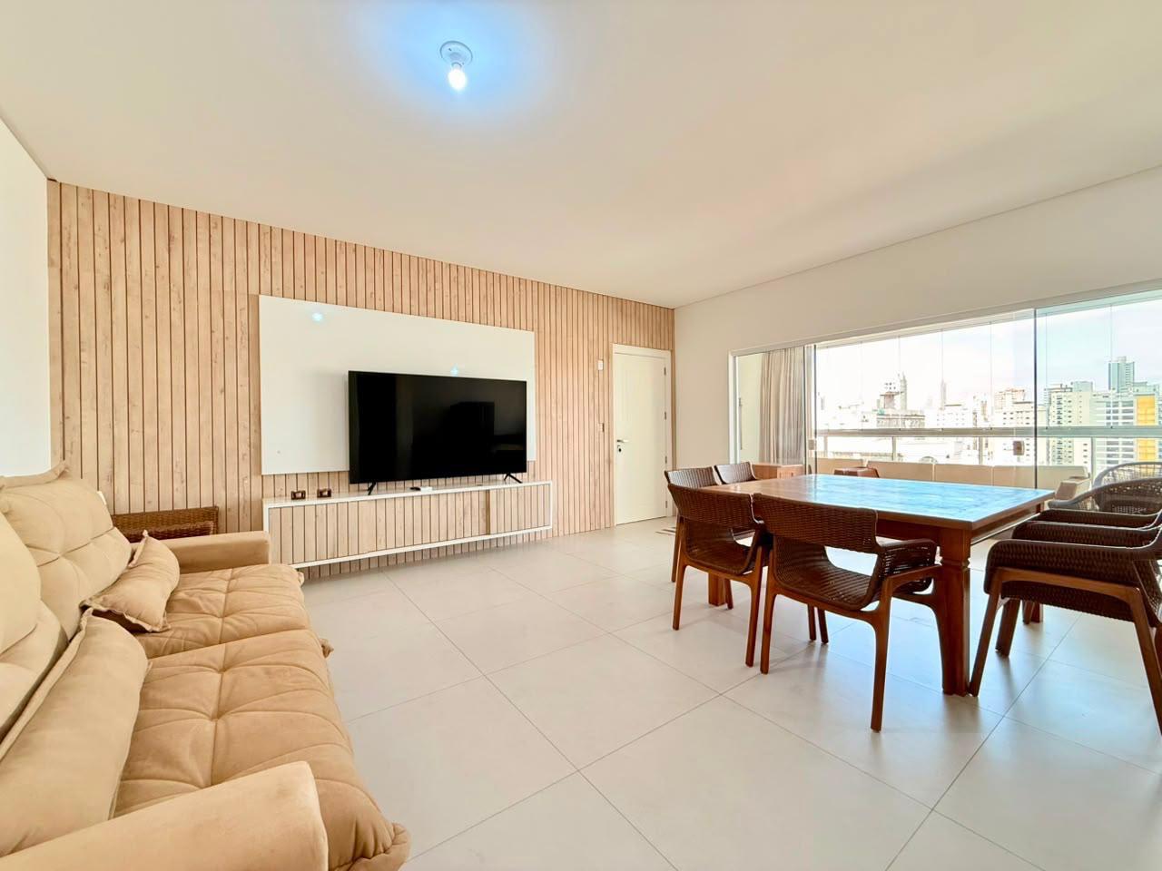 Apartamento à venda em Itapema, Meia Praia, com 3 quartos, 136m² - Invicta Itapema - Assessoria Imobiliária
