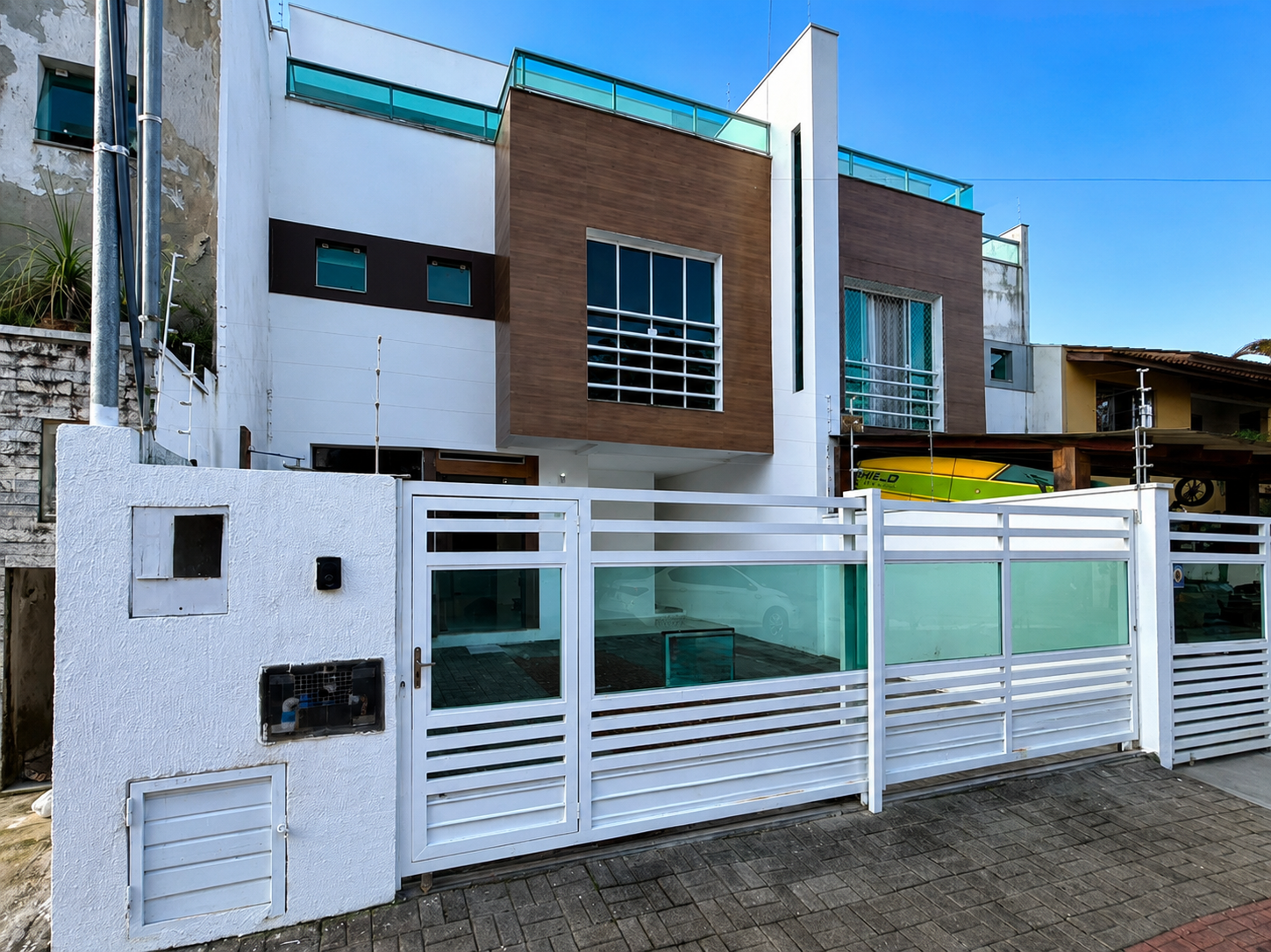 Casa à venda em Balneário Camboriú, Praia dos Amores, com 3 quartos, 189m² - Invicta Itapema - Assessoria Imobiliária