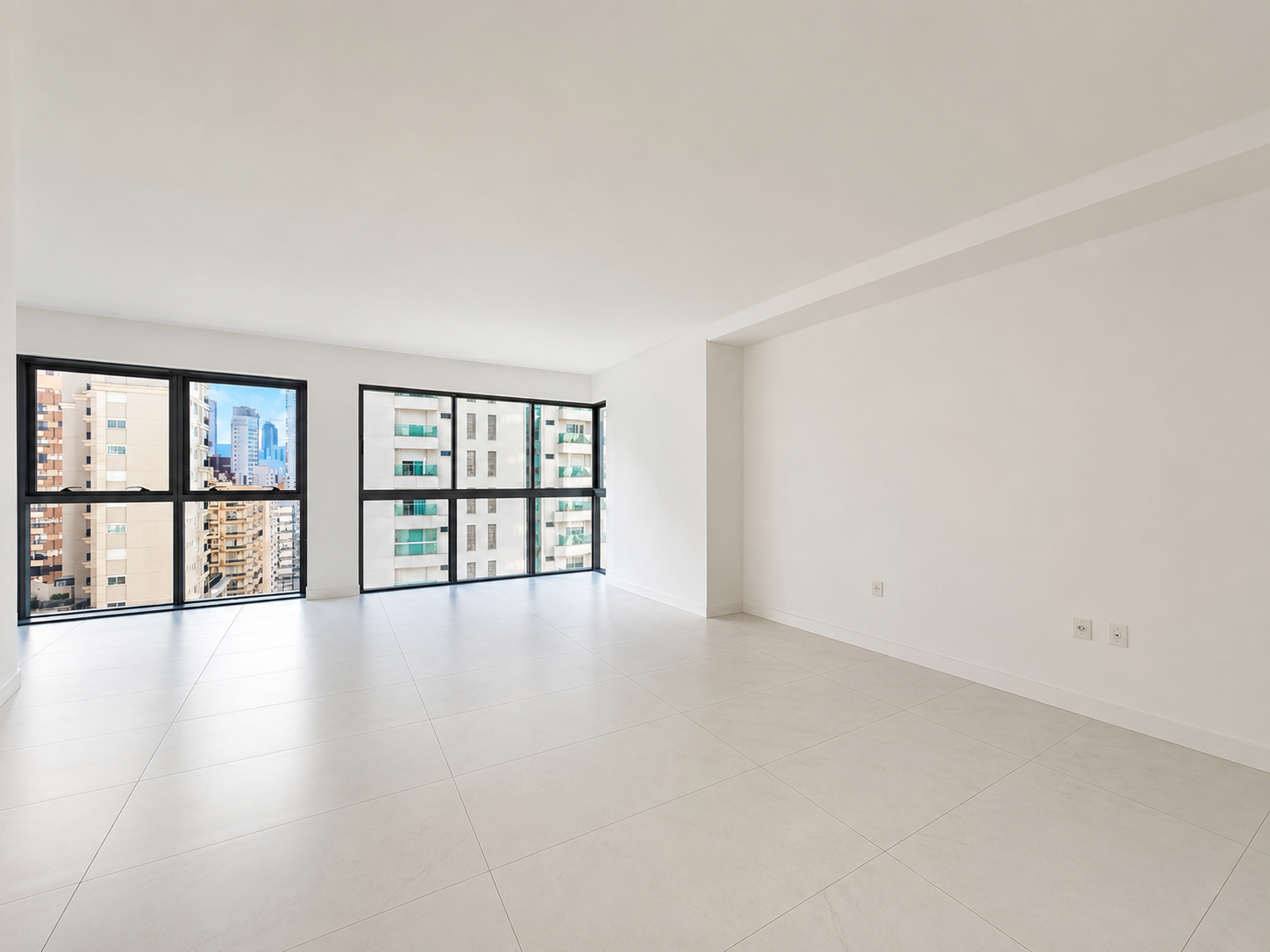  - Apartamento à venda em Balneário Camboriú, Centro, com 4 quartos, 165m²
