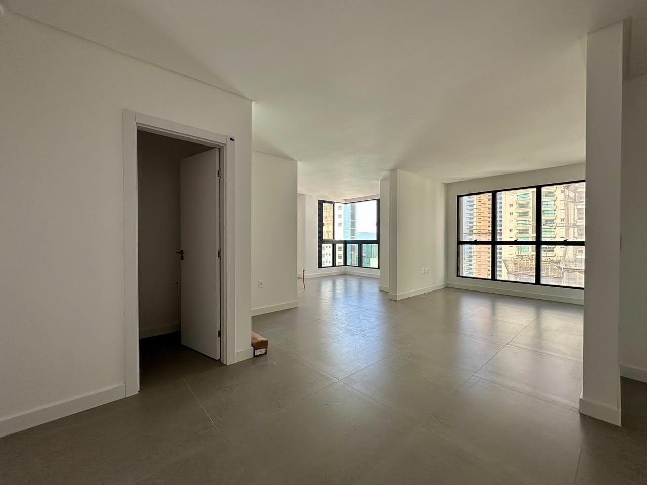  - Apartamento à venda, com 4 quartos, 130m²