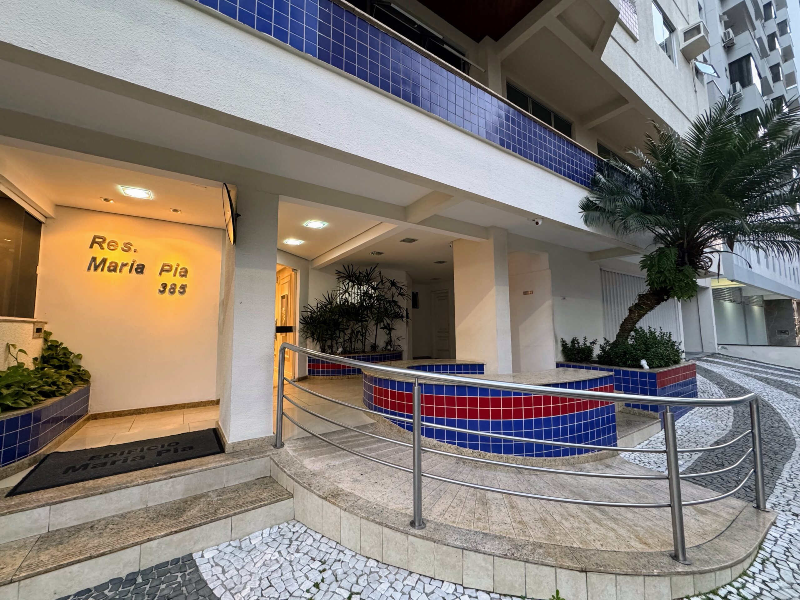  - Apartamento à venda em Balneário Camboriú, Centro, com 3 quartos, 111m²