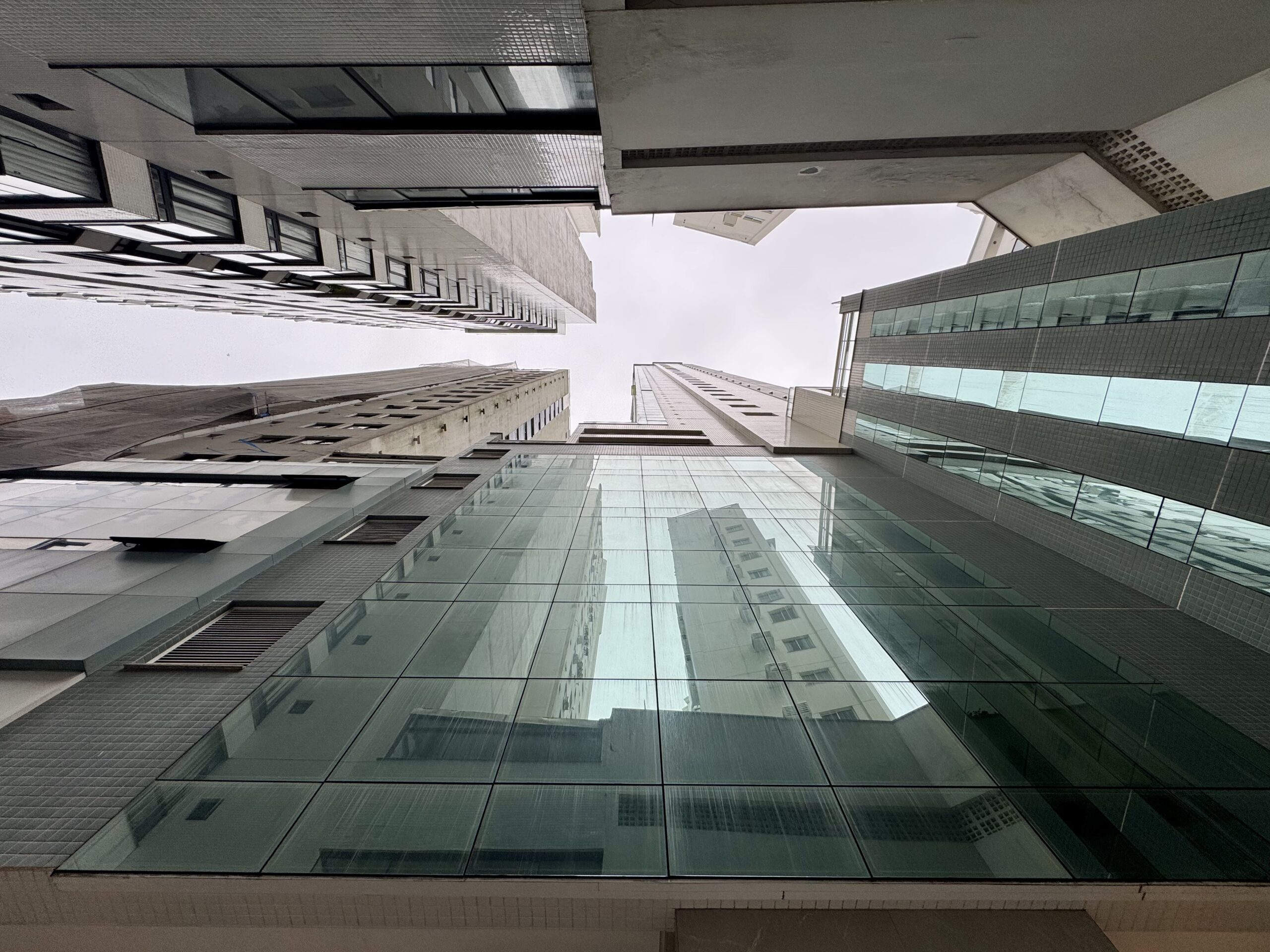 Apartamento à venda em Balneário Camboriú, Centro, com 3 quartos, 138m² - Invicta Itapema - Assessoria Imobiliária