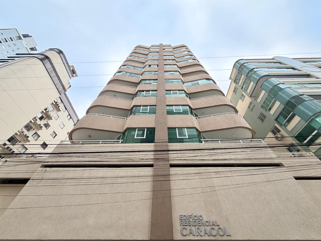 Apartamento à venda em Itapema, Meia praia, com 3 quartos, 142m² - Invicta Itapema - Assessoria Imobiliária