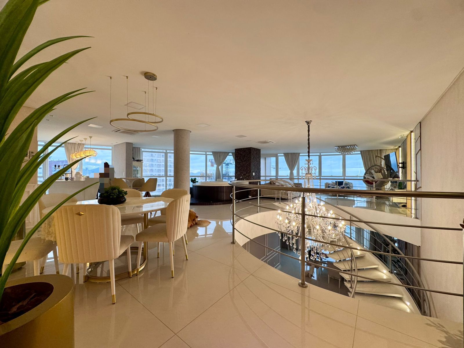 Cobertura duplex com vista para o mar à venda com 476m² por R$ 8.000.000,00 - Invicta Itapema - Assessoria Imobiliária