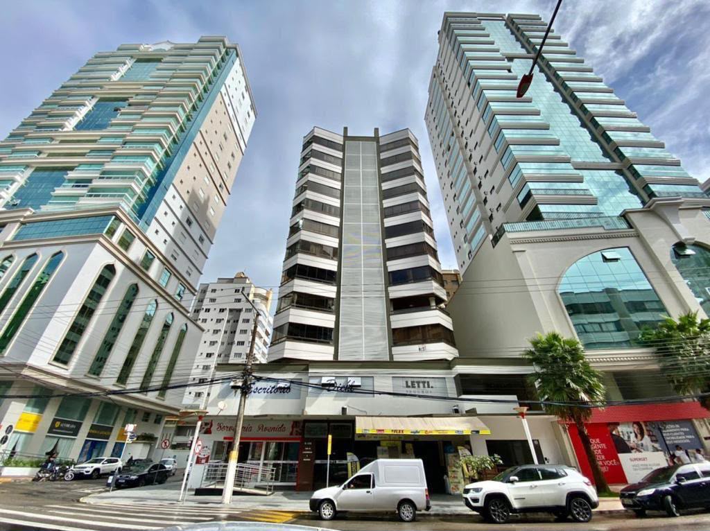 Apartamento à venda com 115m² por R$ 1.300.000,00 - Invicta Itapema - Assessoria Imobiliária