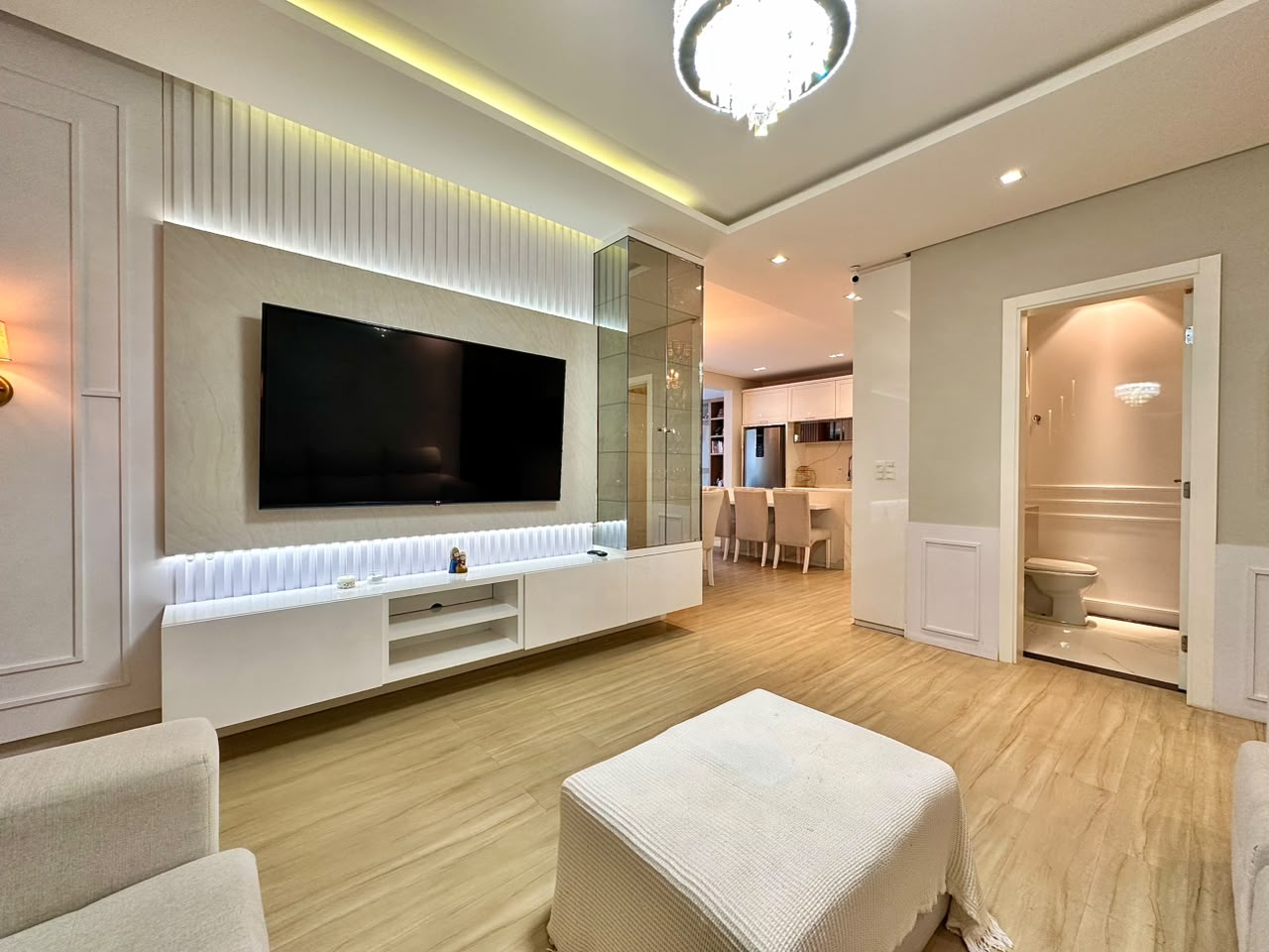  - Apartamento à venda, com 3 quartos, 135m²
