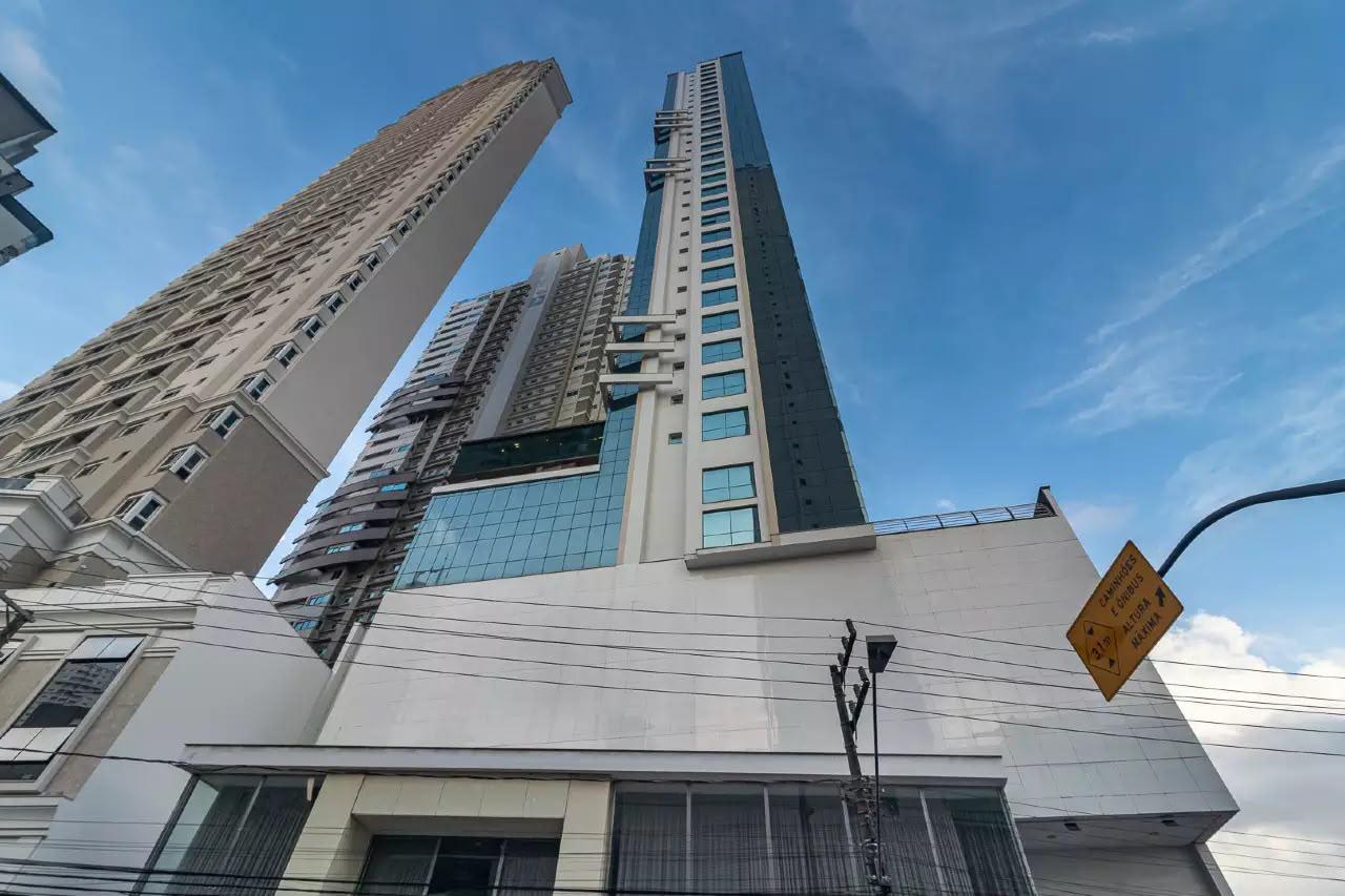 Apartamento à venda com 180m² por R$ 6.500.000,00 - Invicta Itapema - Assessoria Imobiliária