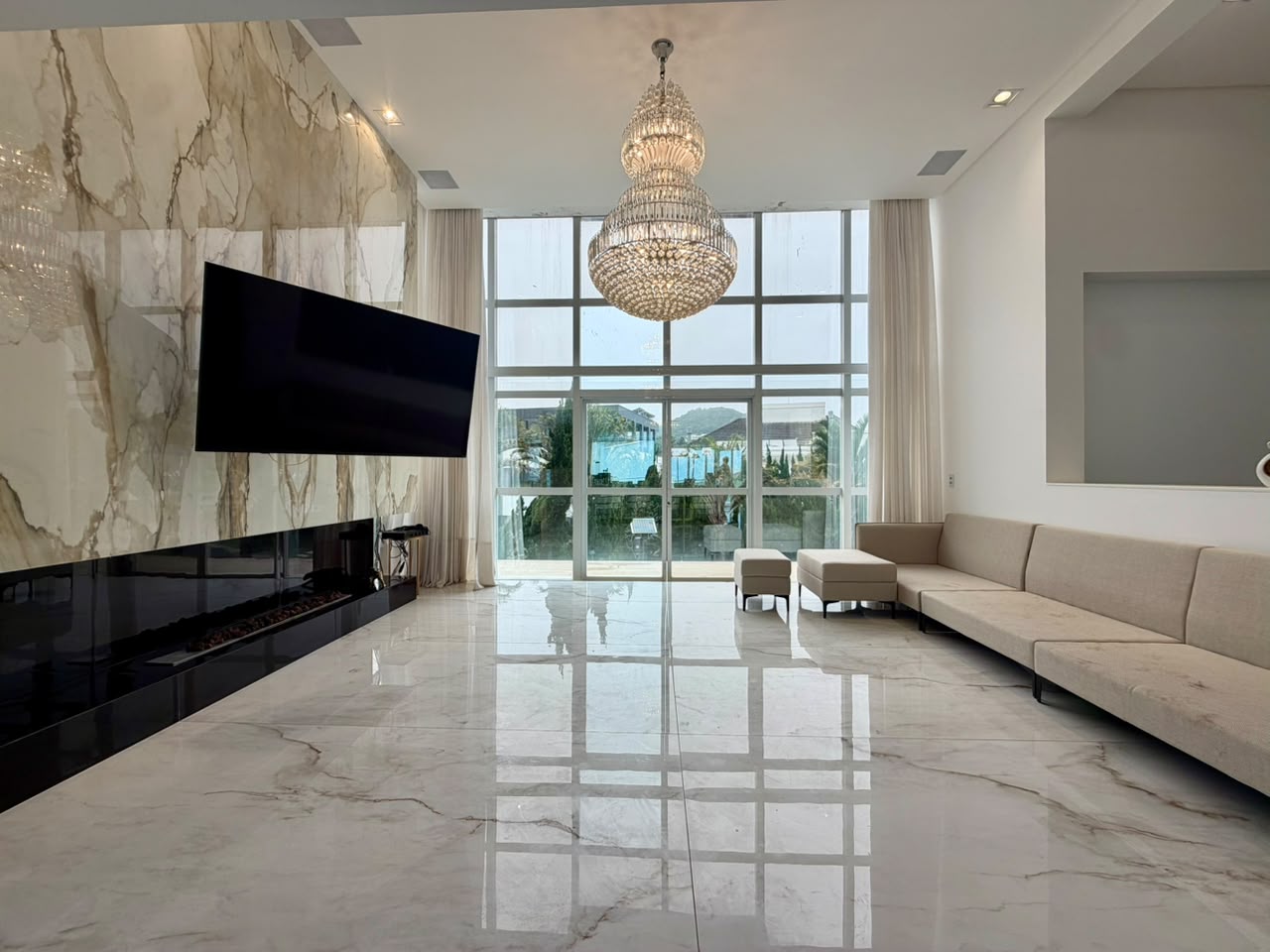 Casa, 6 quartos, 1200 m² - Foto 1