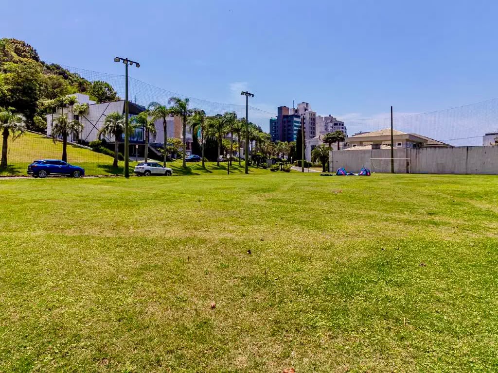 CASA TRIPLEX NO PORTO RIVIERA