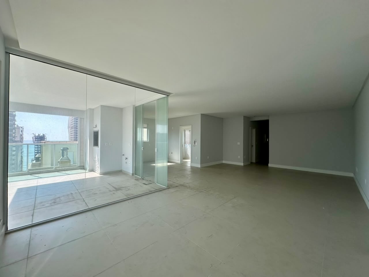 Apartamento, 3 quartos, 160 m² - Foto 1