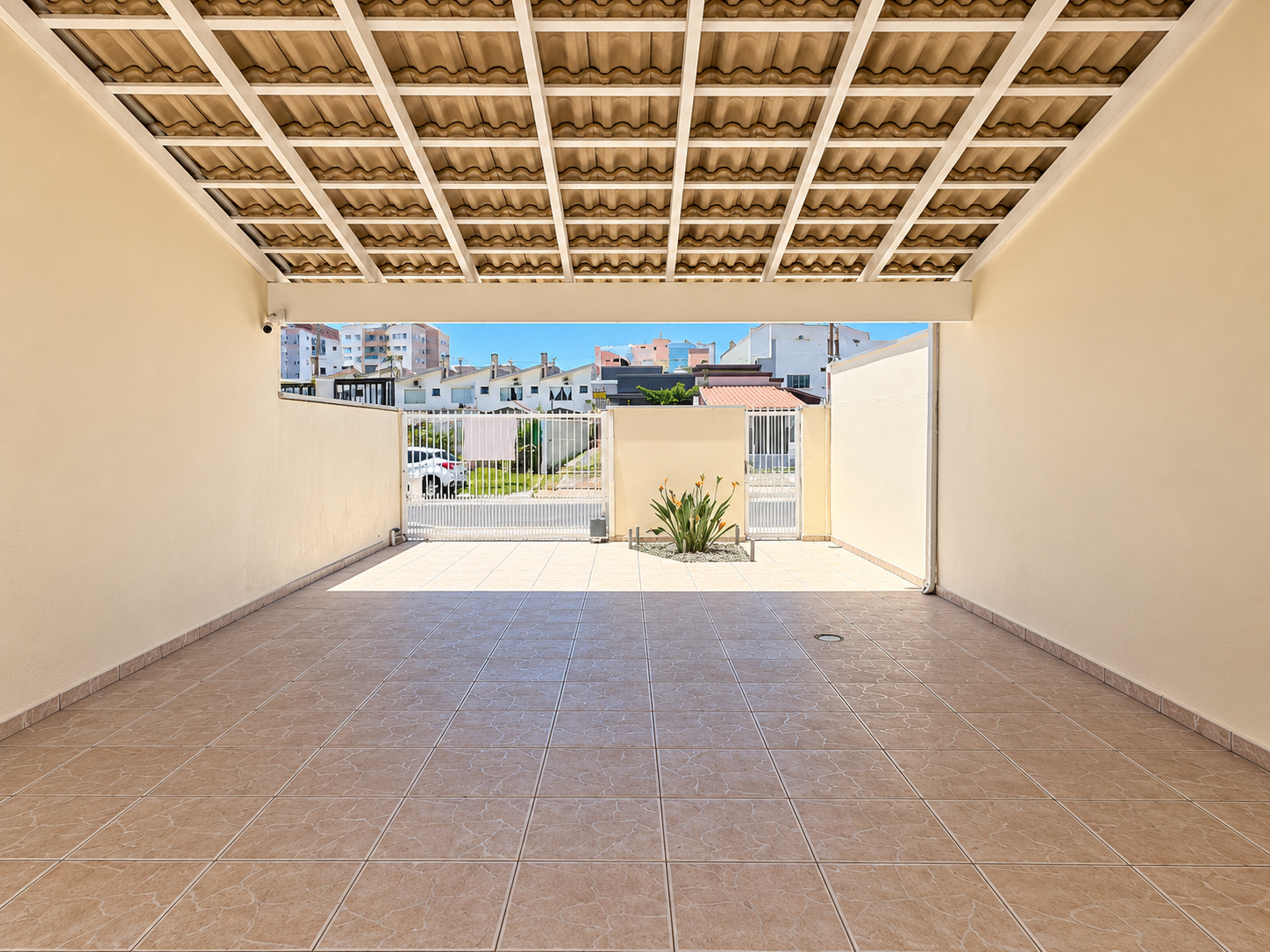  - Casa à venda com 166m² por R$ 1.070.000,00