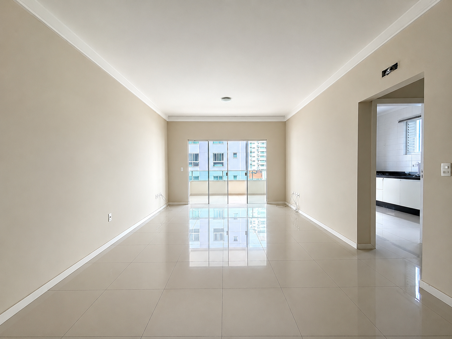  - Apartamento à venda em Balneário Camboriú, Centro, com 3 quartos, 134m²