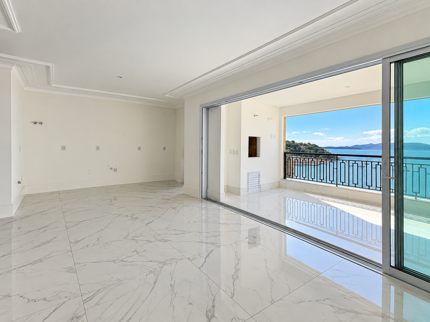  - Apartamento com vista para o mar à venda com 142m² por R$ 2.590.000,00