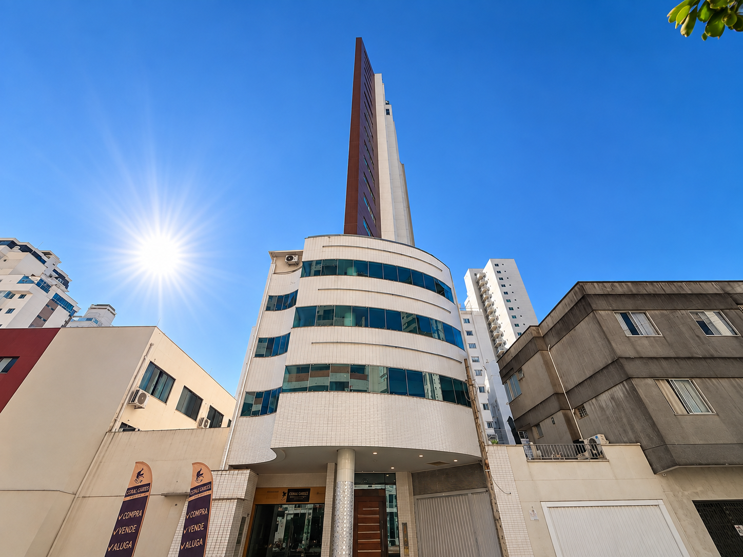 Apartamento à venda com 103m² por R$ 1.650.000,00 - Invicta Itapema - Assessoria Imobiliária