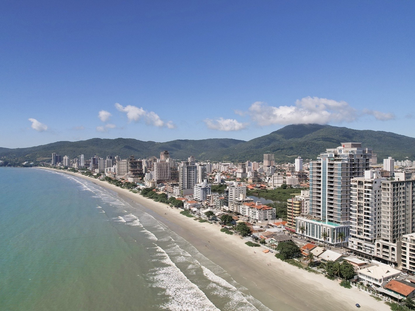  - Apartamento com vista para o mar à venda com 103m² por R$ 1.600.000,00