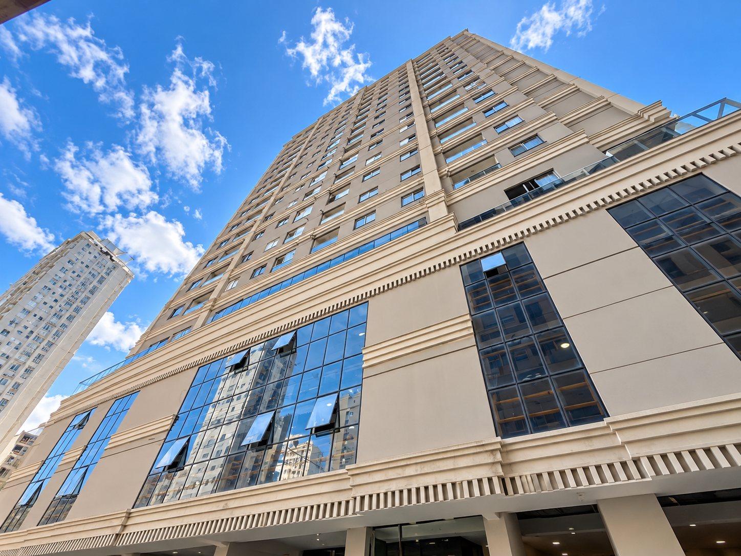 Apartamento com vista para o mar à venda com 65.38m² por R$ 1.080.000,00 - Invicta Itapema - Assessoria Imobiliária