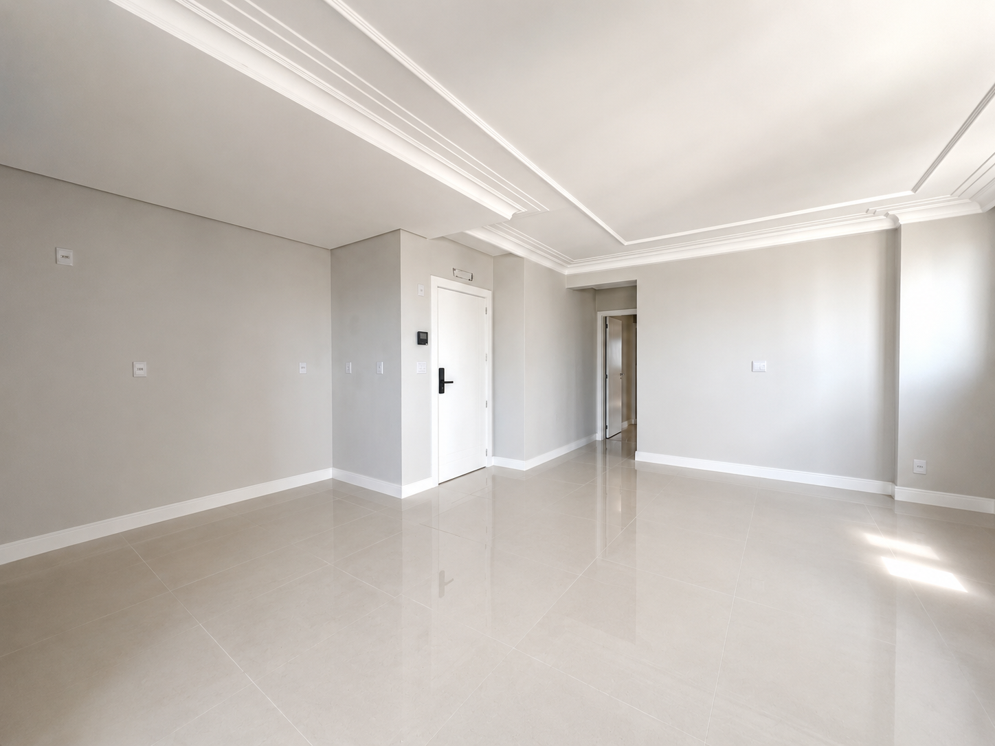  - Apartamento à venda, no Imperial Coast em Itapema, centro, com 2 quartos, 93m²