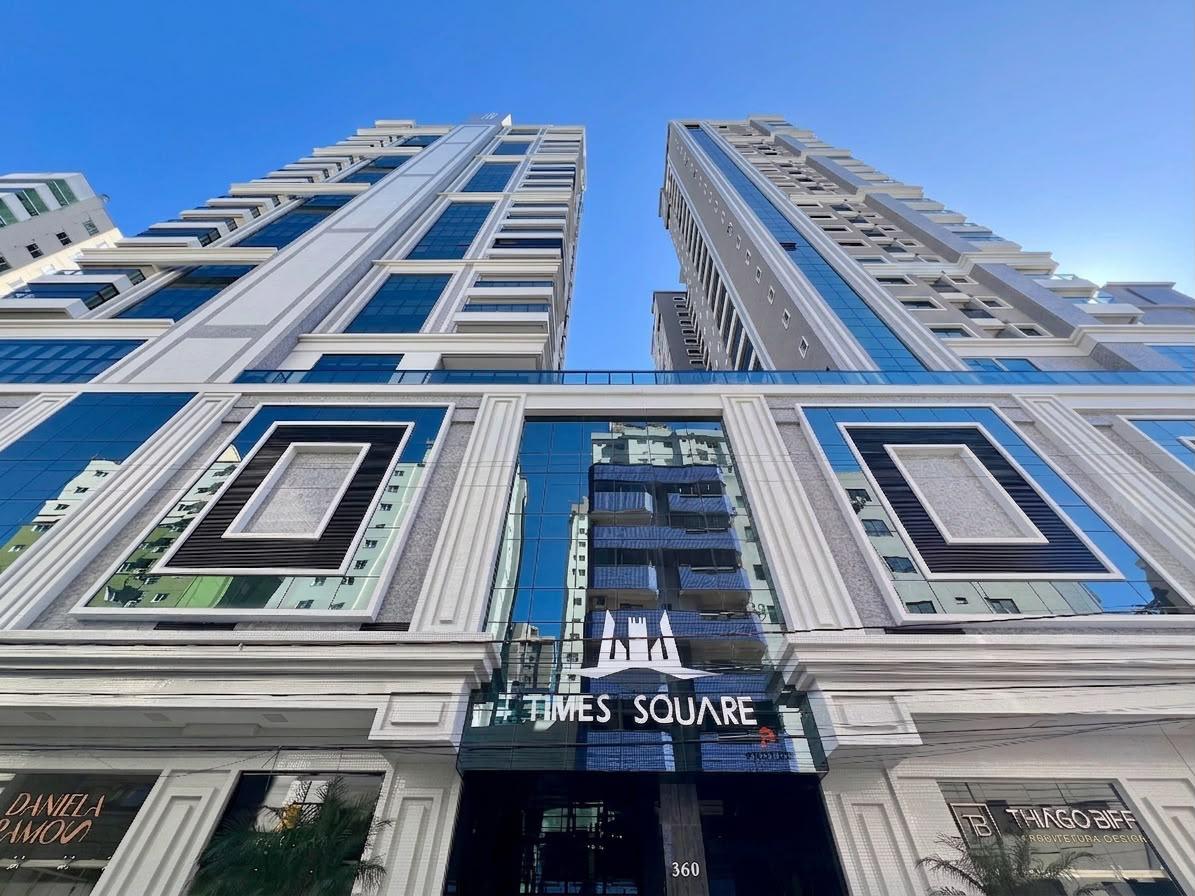 Apartamento à venda em Itapema, Meia praia, com 4 quartos, 182m² - Invicta Itapema - Assessoria Imobiliária