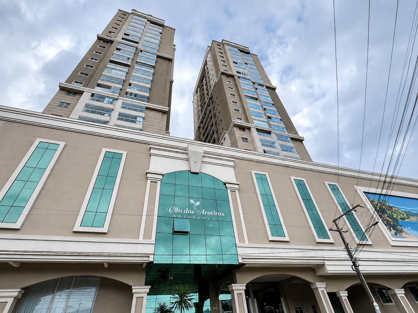Apartamento à venda com 85m² no Vila das Aroeiras por R$ 1.385.000,00 - Invicta Itapema - Assessoria Imobiliária
