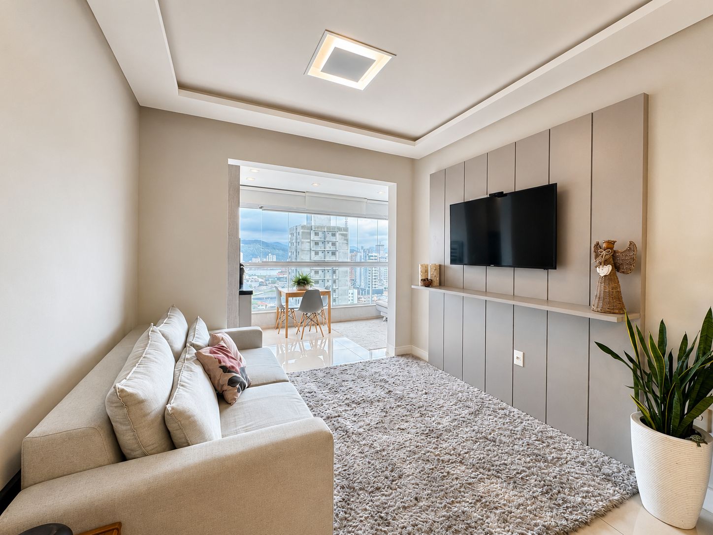  - Apartamento à venda com 85m² no Vila das Aroeiras por R$ 1.385.000,00