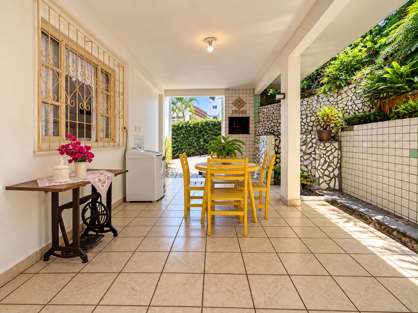  - Casa à venda com 222m² por R$ 1.400.000,00