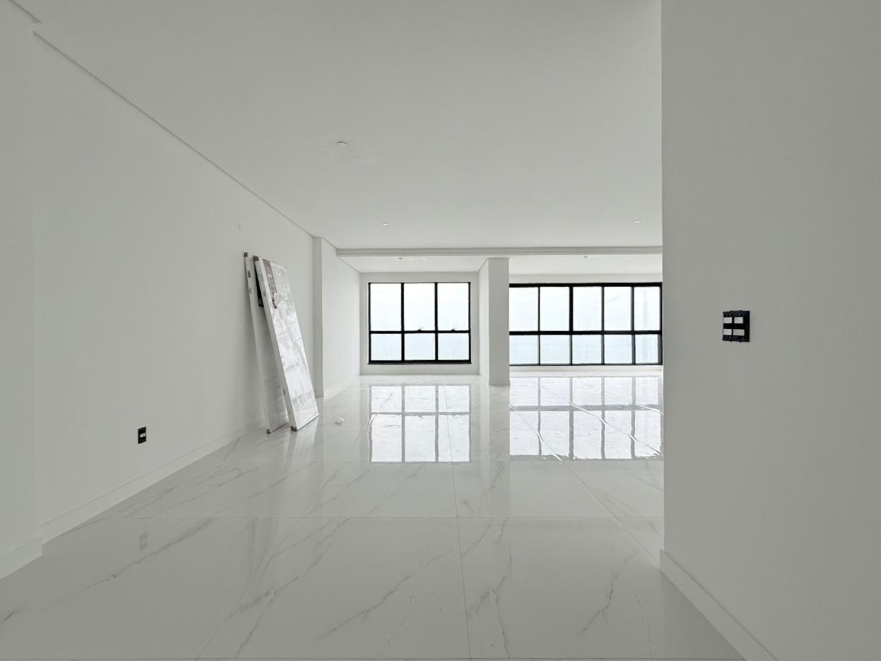  - Apartamento à venda em Itapema, Meia Praia, com 4 quartos, 190m²