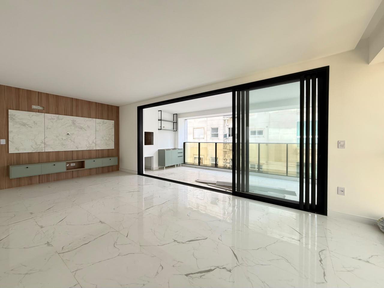  - Apartamento à venda em Itapema, Meia Praia, com 4 quartos, 160m²