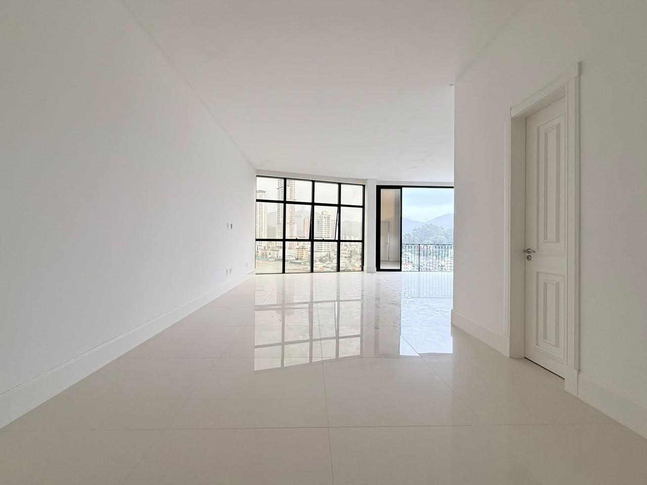  - Apartamento com vista para o mar à venda com 168m² por R$ 7.500.000,00